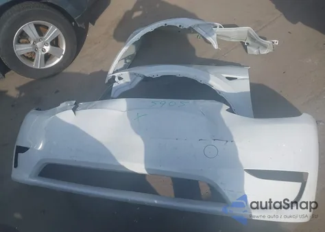 2025 Tesla Model Y Long Range Dual Motor All-Wheel Drive z USA, uszkodzony, nr VIN 7SAYGDEE0SA348668